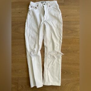 Abercrombie and fitch Ultra High Rise 90s Straight Jean w knee destroy size 24s